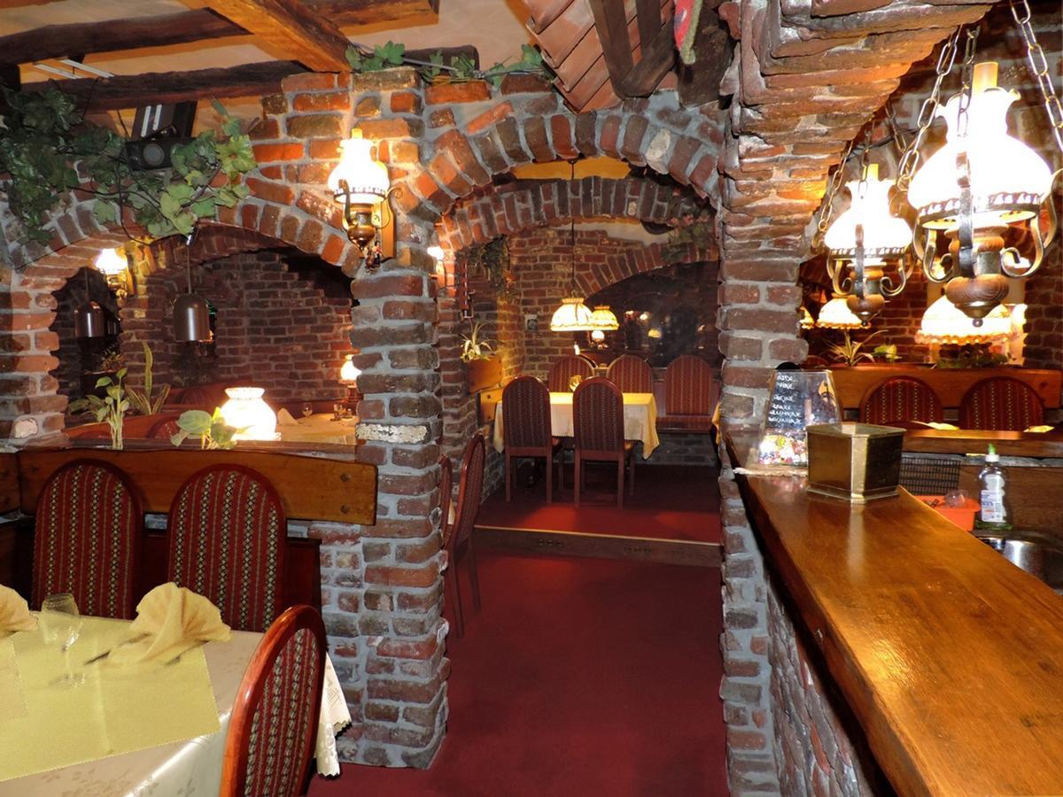 Hotel Restaurant Cristal 빈첸하임 외부 사진